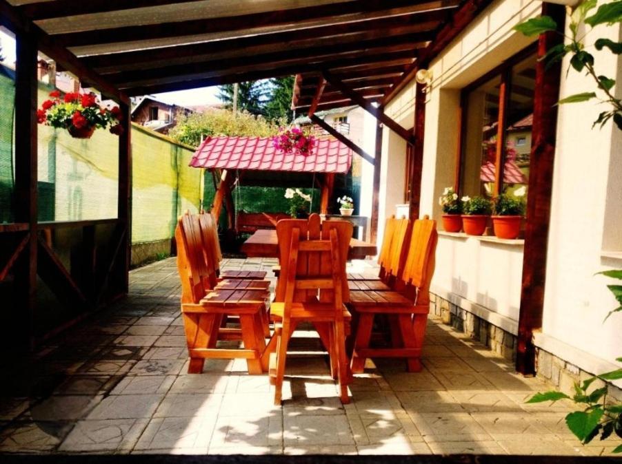 Vila Bianca Buşteni Exterior foto